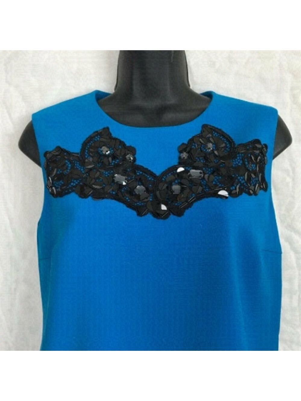 Diane Von Furstenberg. Stunning Blue Sleeveless Blouse Size 4